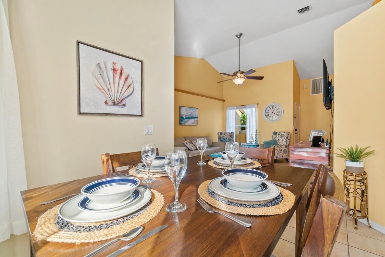 Heart Of The Waves - 3Br & 2Ba Beach Retreat - New Hot Tub - Outside Patio With Grill & Seating, Steps To Fun! Melbourne Luaran gambar